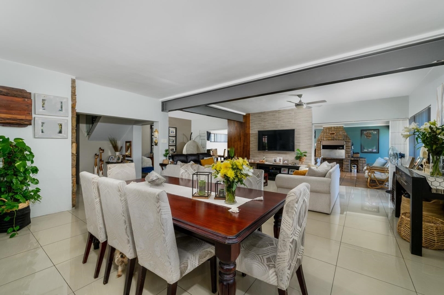 8 Bedroom Property for Sale in Summerstrand Eastern Cape